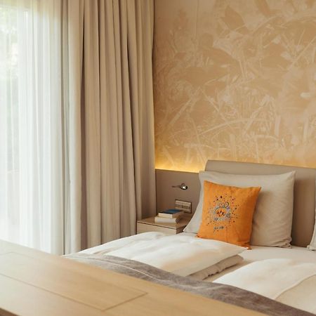 Strandhotel Am Weissensee Dış mekan fotoğraf