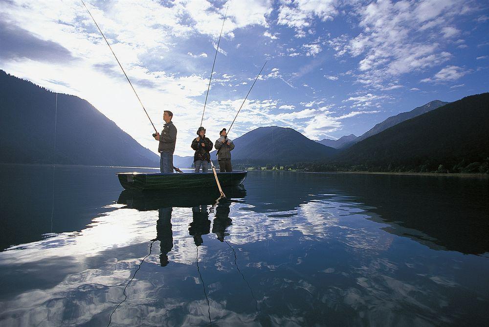 Strandhotel Am Weissensee Dış mekan fotoğraf
