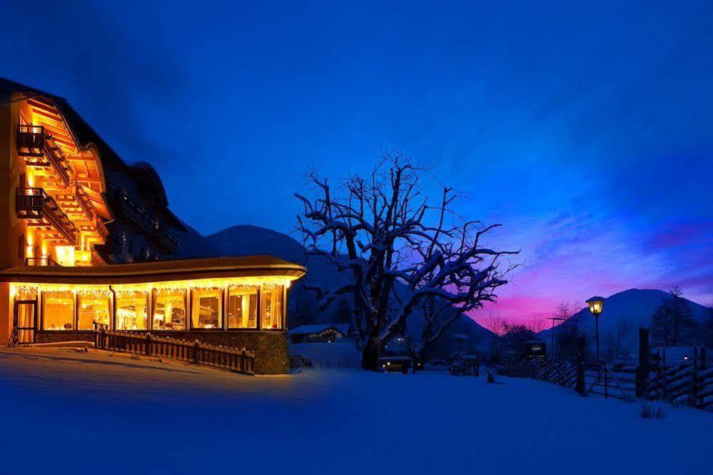 Strandhotel Am Weissensee Dış mekan fotoğraf